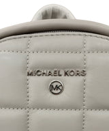 Michael Kors Mochila mediana de piel acolchada